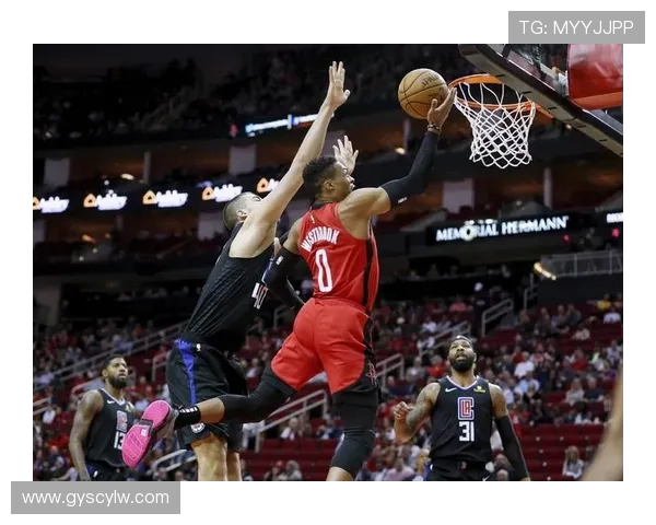 韦少赛后激情回应媒体炮火 力挺球队